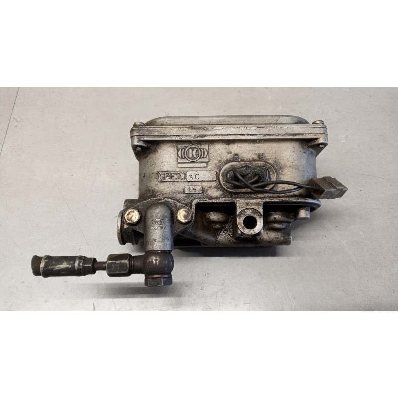 IVECO VALVOLA REGOLA PRESSIONE IVECO 170NC usato