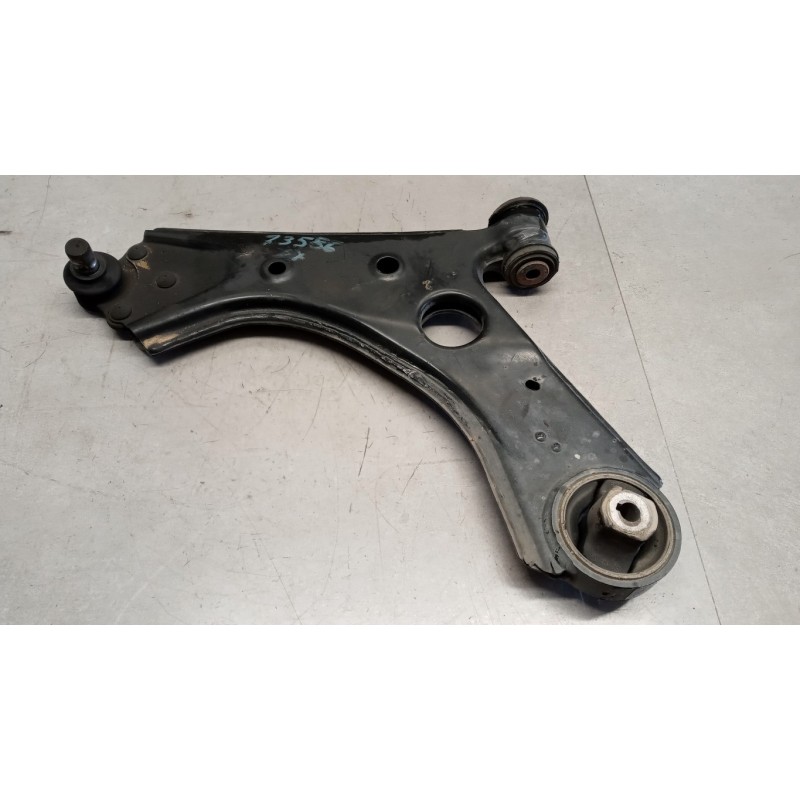 FIAT CONTROL ARM FRONT LOWER LEFT  FIAT Doblo' 2015> used