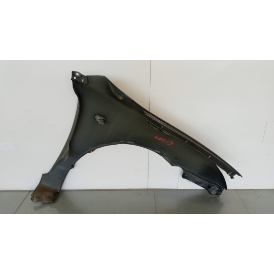 LEFT FRONT MUDGUARD  TOYOTA Corolla 2002>2004 used