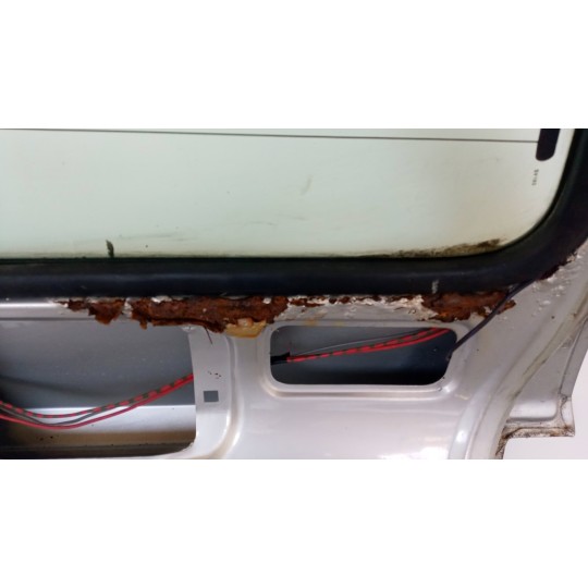 PORTELLONE POSTERIORE LANCIA Delta 1979>1993 usato