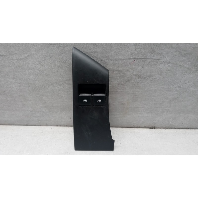 OPEL INTERRUTTORI E PULSANTI ALZAVETRI OPEL Astra J 2012>2015 usato