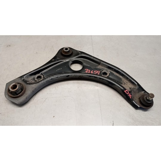 BRACCIO OSCILLANTE ANTERIORE INFERIORE DESTRO NISSAN Micra 2014 >2017 usato