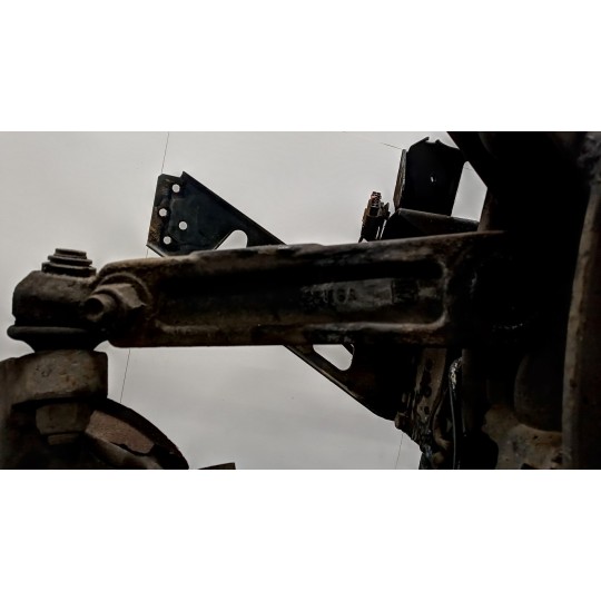 BRACCIO OSCILLANTE ANTERIORE SUPERIORE SINISTRO IVECO Daily 2009>2012 usato