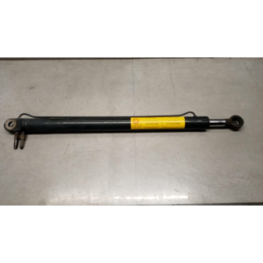 PISTONE ALZA CABINA IVECO EUROCARGO 2005>2008 usato