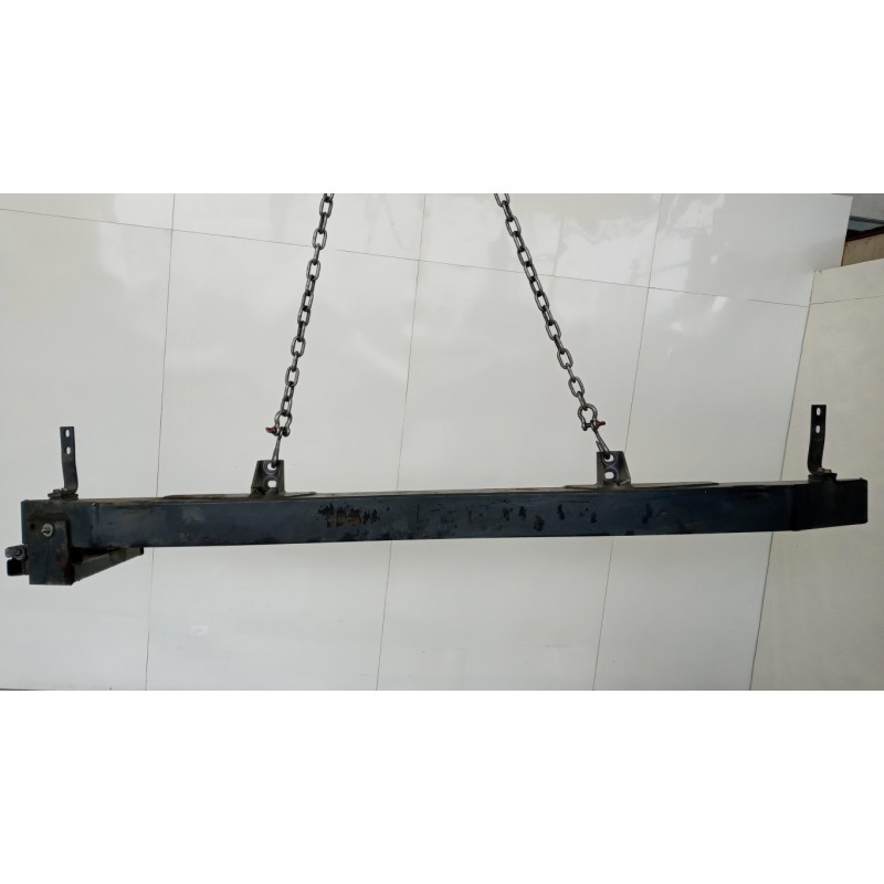 IVECO TRAVERSA ANTERIORE PARAURTO IVECO EUROCARGO 2005>2008 usato