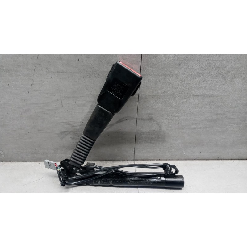 BMW CINTURA DI SICUREZZA ANTERIORE DESTRA BMW Serie 1 (E87) 2007> used