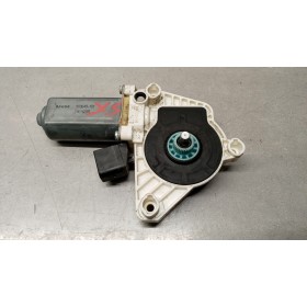 ALZA VETRI ANTERIORI...