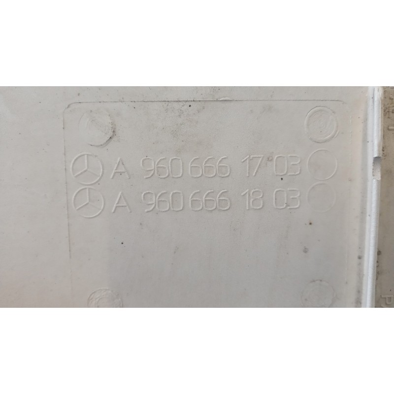 MERCEDES-BENZ truck PEDANA SALITA A/SX MERCEDES-BENZ truck Actros euro 6 2014>2021 usato