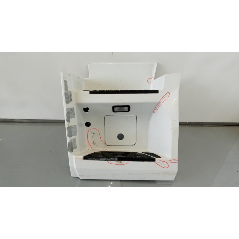 MERCEDES-BENZ truck PEDANA SALITA A/SX MERCEDES-BENZ truck Actros euro 6 2014>2021 usato