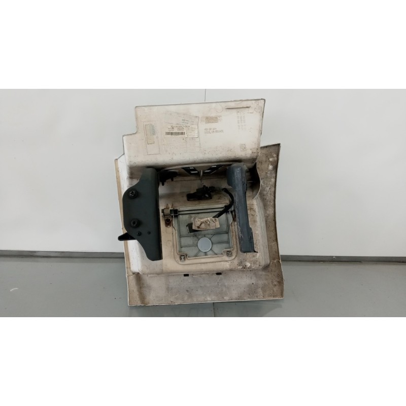 MERCEDES-BENZ truck PEDANA SALITA A/DX MERCEDES-BENZ truck Actros euro 6 2014>2021 usato