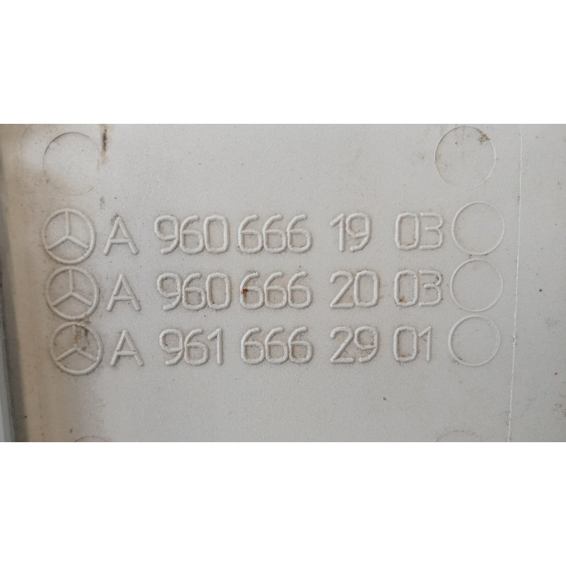 MERCEDES-BENZ truck PEDANA SALITA A/DX MERCEDES-BENZ truck Actros euro 6 2014>2021 usato