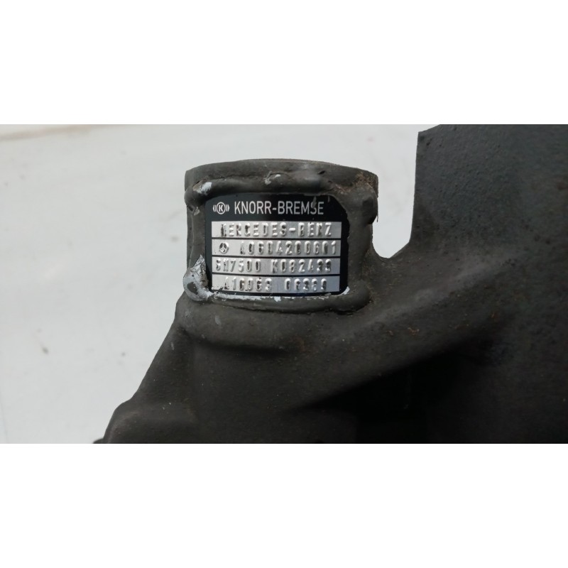 MERCEDES-BENZ truck PINZA ANTERIORE DESTRA MERCEDES-BENZ truck Actros euro 6 2014>2021 usato