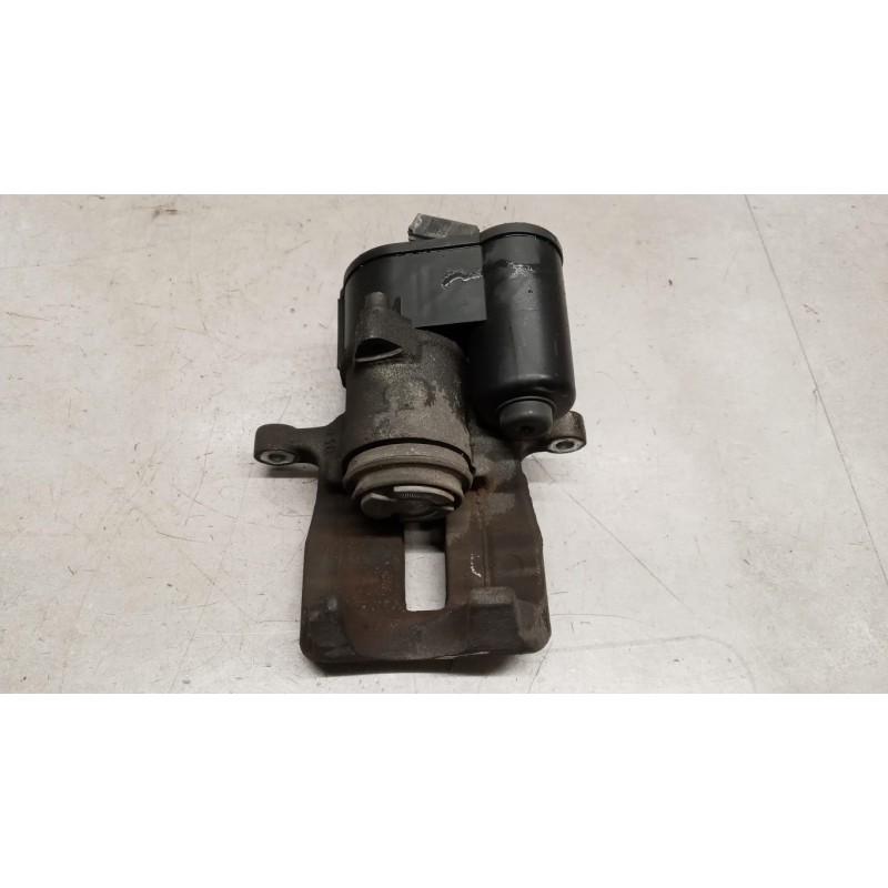 AUDI PINZA POSTERIORE DESTRA AUDI Q3 2011>2014 usato