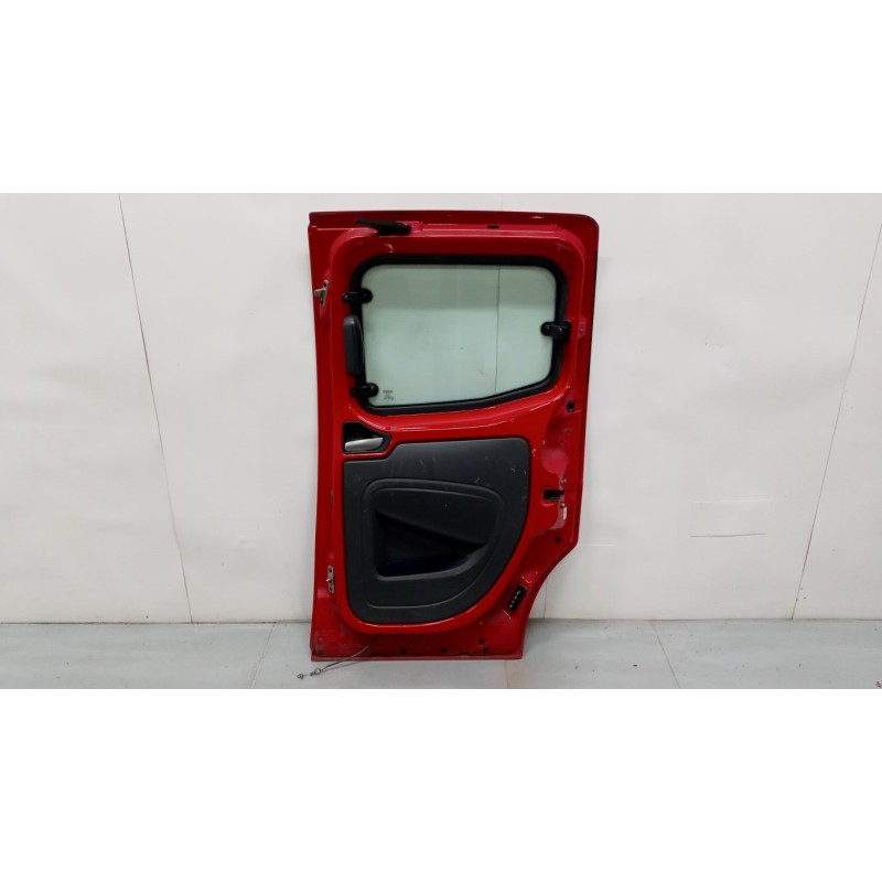 FIAT PORTACARICO SCORREVOLE DESTRO FIAT Qubo 2008>2014 usato