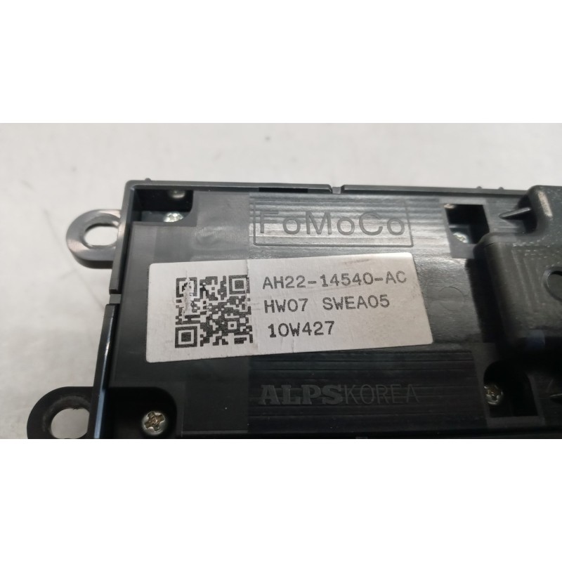 LAND ROVER INTERRUTTORI E PULSANTI ALZAVETRI LAND ROVER Freelander 2010>2015 usato