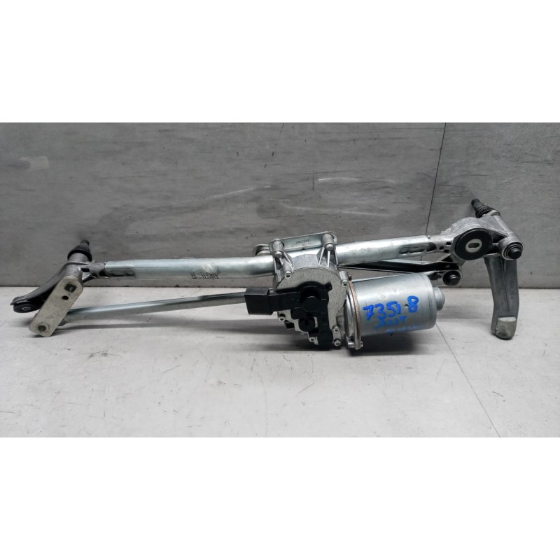 BMW windshield wiper motor BMW Serie 3 (E90-E91) 2008>2011 used