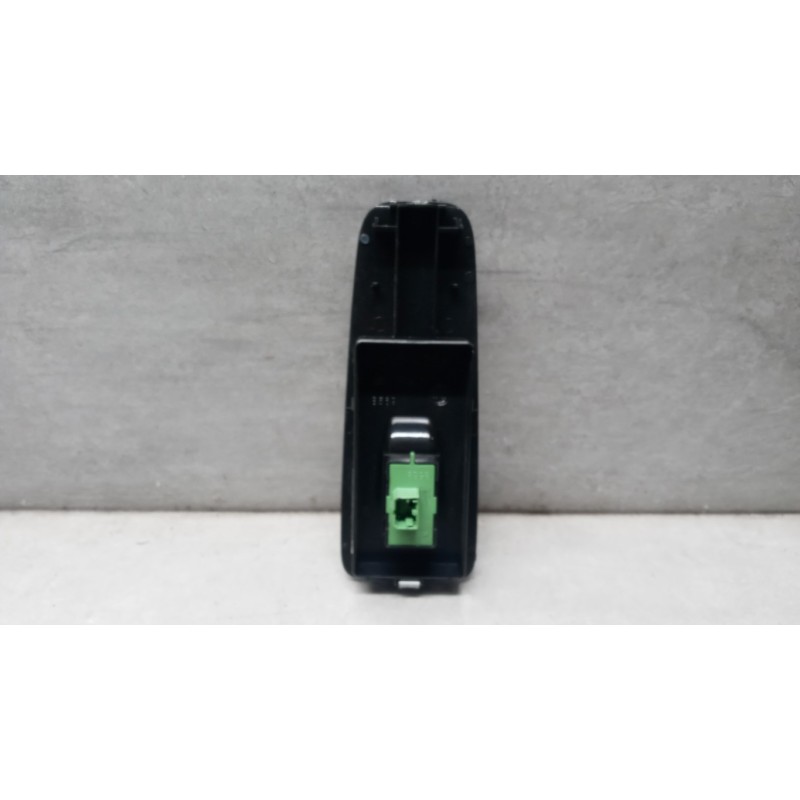 FIAT van INTERRUTTORI E PULSANTI ALZAVETRI FIAT van Ducato 2014> usato