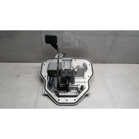 LOCKING FOOT-OPERATED DAF...