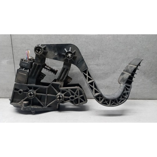 PEDALE ACCELERAZIONE ELETTRONICO SCANIA Serie R 2005> usato