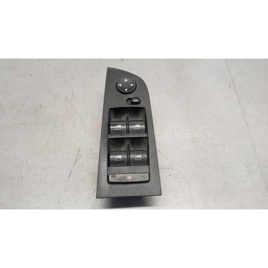 INTERRUTTORI E PULSANTI ALZAVETRI BMW Serie 3 (E90-E91) 2008>2011 usato