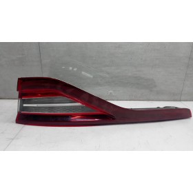 RIGHT REAR LED LIGHT ON...