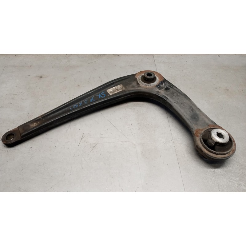 CITROEN CONTROL ARM FRONT LOWER LEFT  CITROEN Jumpy 2016> used