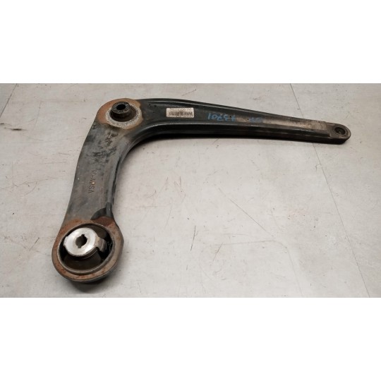 CONTROL ARM FRONT LOWER RIGHT  CITROEN Jumpy 2016> used