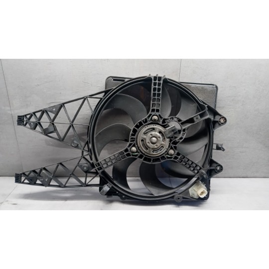 CONVOGLIATORE ELETTROVENTOLA FIAT F.Grande Punto 2005>2012 usato
