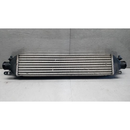 RADIATORE INTERCOOLERS FIAT F.Grande Punto 2005>2012 usato