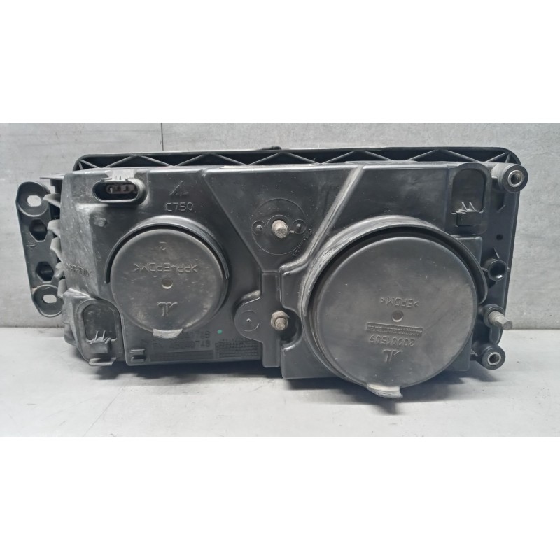 IVECO FARO ANTERIORE DESTRO IVECO Stralis 2007>2013 usato