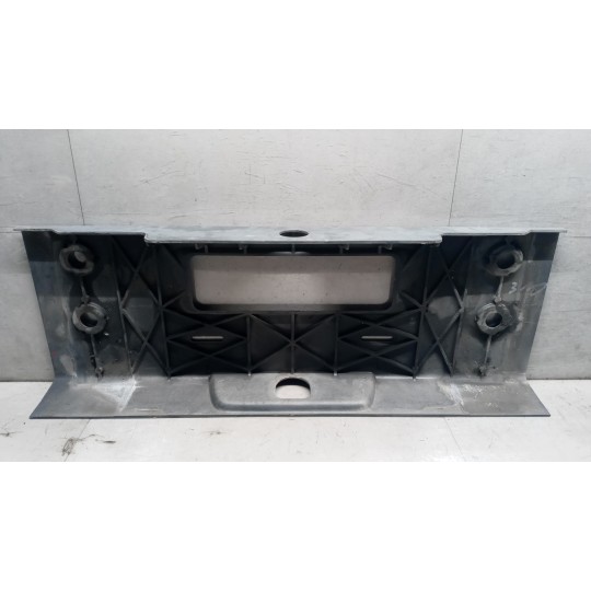 PARAURTI CENTRALE ANTERIORE MERCEDES-BENZ truck LK/LN2 84> usato