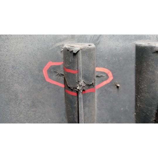 CANTONALE PARAURTI ANT SX MERCEDES-BENZ truck LK/LN2 84> usato