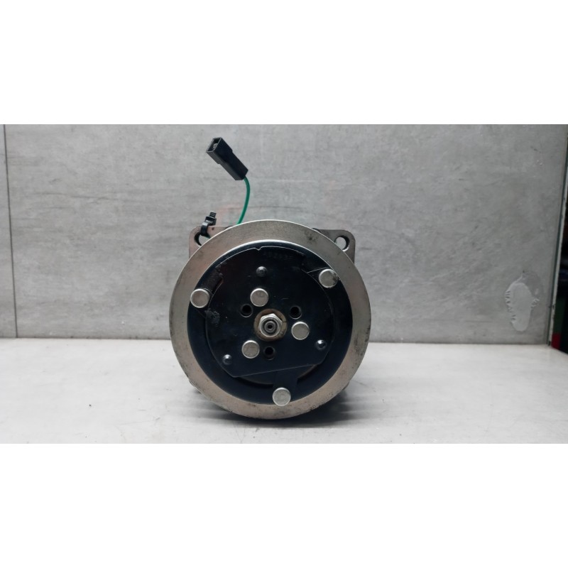 MERCEDES-BENZ truck COMPRESSORE ARIA CONDIZIONATA MERCEDES-BENZ truck LK/LN2 84> usato