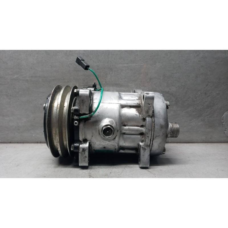 MERCEDES-BENZ truck COMPRESSORE ARIA CONDIZIONATA MERCEDES-BENZ truck LK/LN2 84> usato