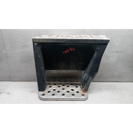 PEDANA SALITA A/SX IVECO 170NC usato