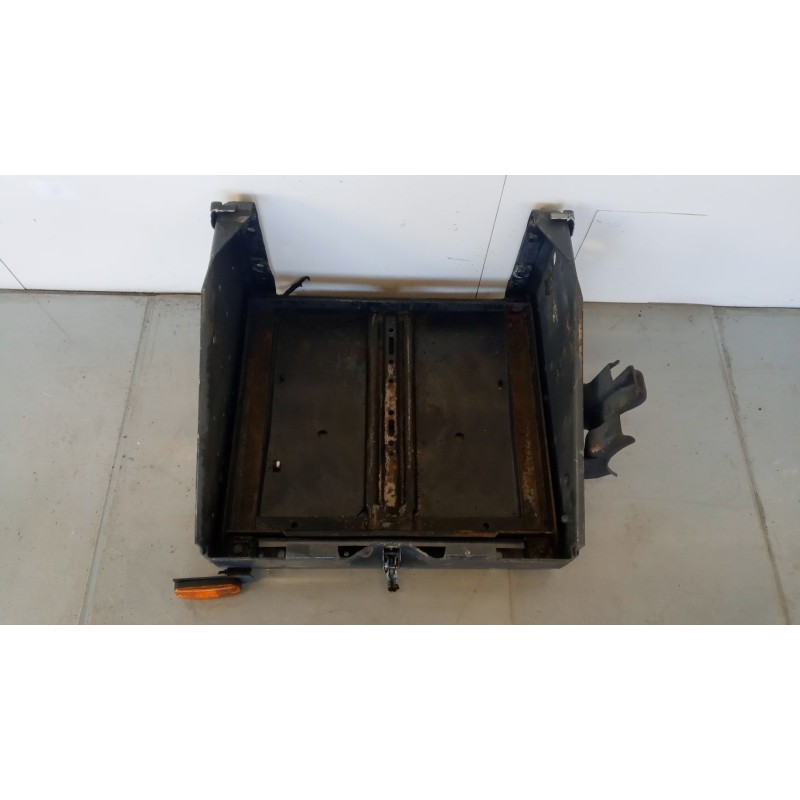MERCEDES-BENZ truck PORTA BATTERIA MERCEDES-BENZ truck LK/LN2 84> usato