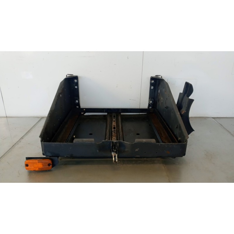 MERCEDES-BENZ truck PORTA BATTERIA MERCEDES-BENZ truck LK/LN2 84> usato