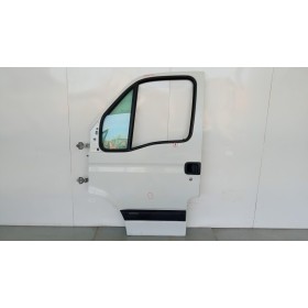 LEFT FRONT DOOR RENAULT van...