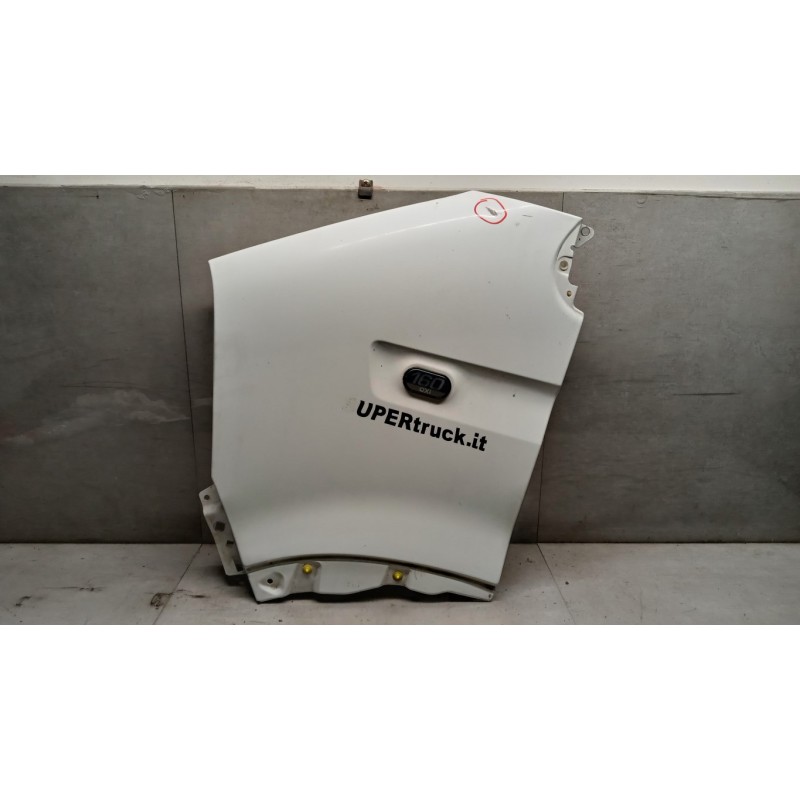 RENAULT van LEFT FRONT MUDGUARD  RENAULT van Mascott used