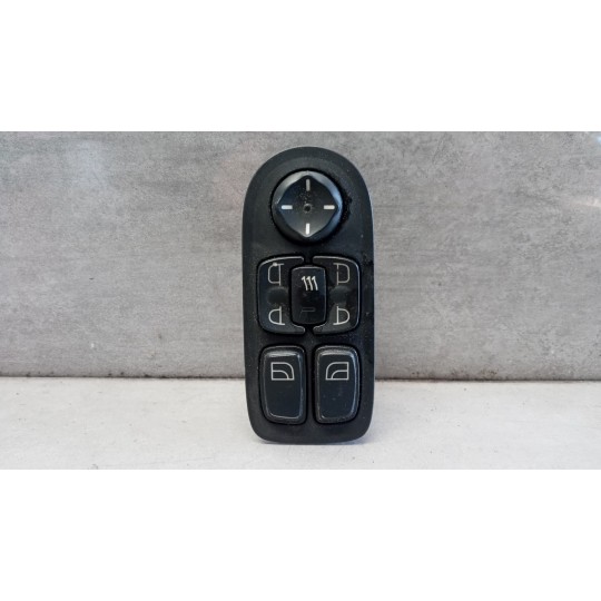 INTERRUTTORI E PULSANTI ALZAVETRI DAF 85CF usato