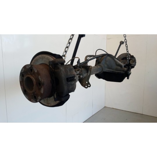 ASSALE POSTERIORE MERCEDES-BENZ van Sprinter 1995>2001 usato