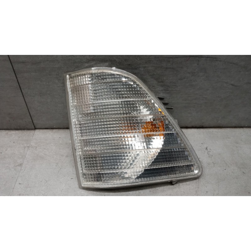 MERCEDES-BENZ van RIGHT FRONT INDICATORS  MERCEDES-BENZ van Sprinter 1995>2001 used