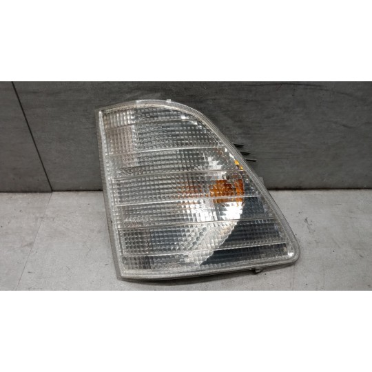 FRECCIA ANTERIORE DESTRA MERCEDES-BENZ van Sprinter 1995>2001 usato