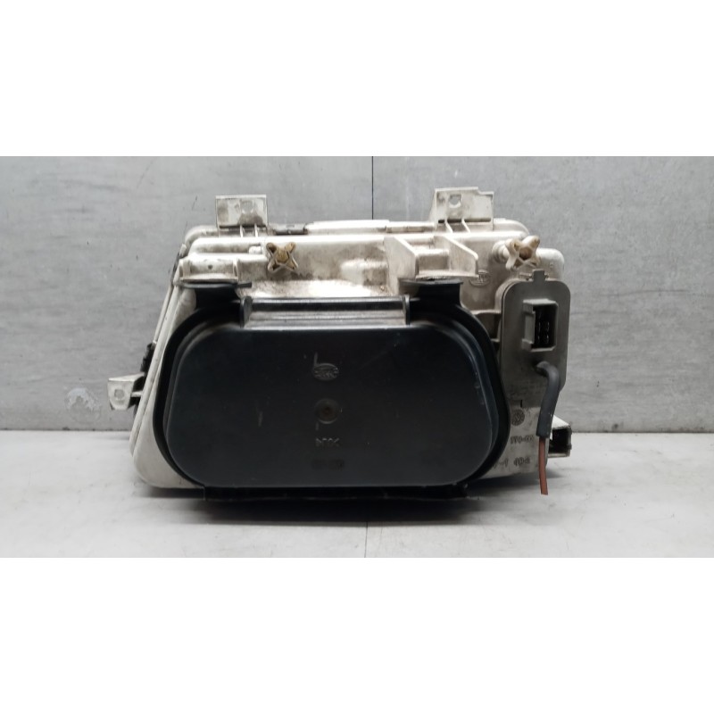 MERCEDES-BENZ van RIGHT HEADLIGHT MERCEDES-BENZ van Sprinter 1995>2001 used