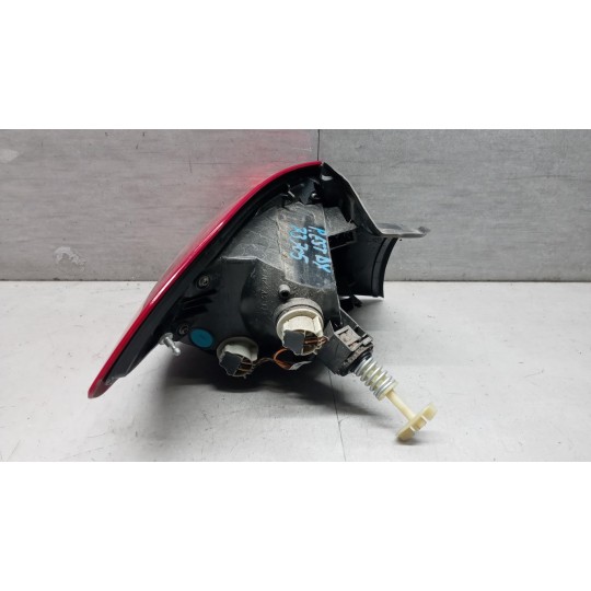 FARO POSTERIORE ESTERNO DESTRO FORD Fiesta 2017> usato