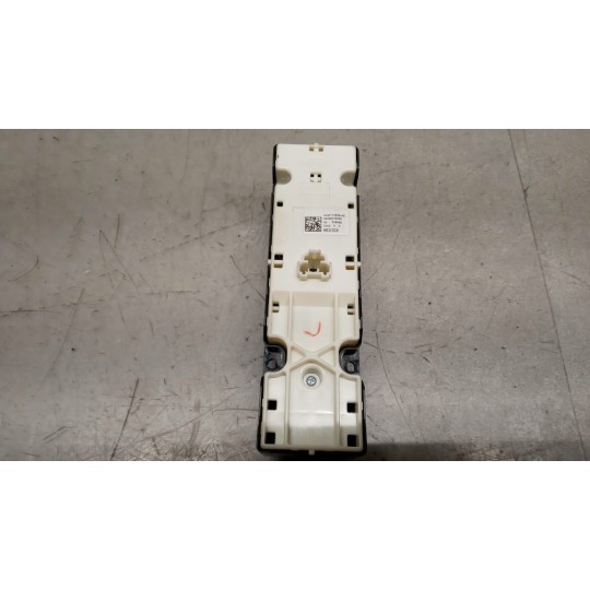 INTERRUTTORI E PULSANTI ALZAVETRI FORD Fiesta 2017> usato