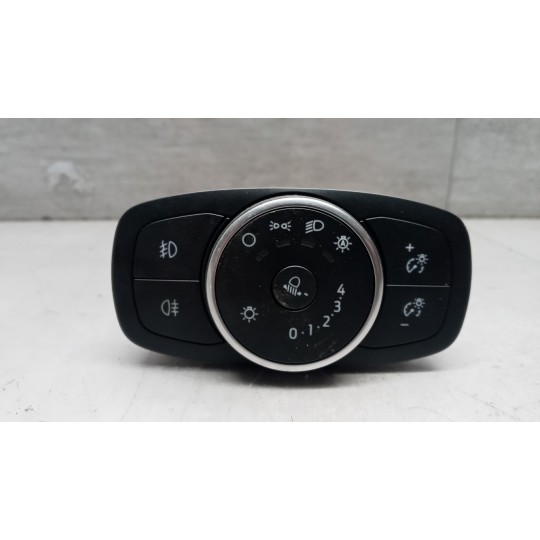 BLOCK LOGHTS  FORD Fiesta 2017> used