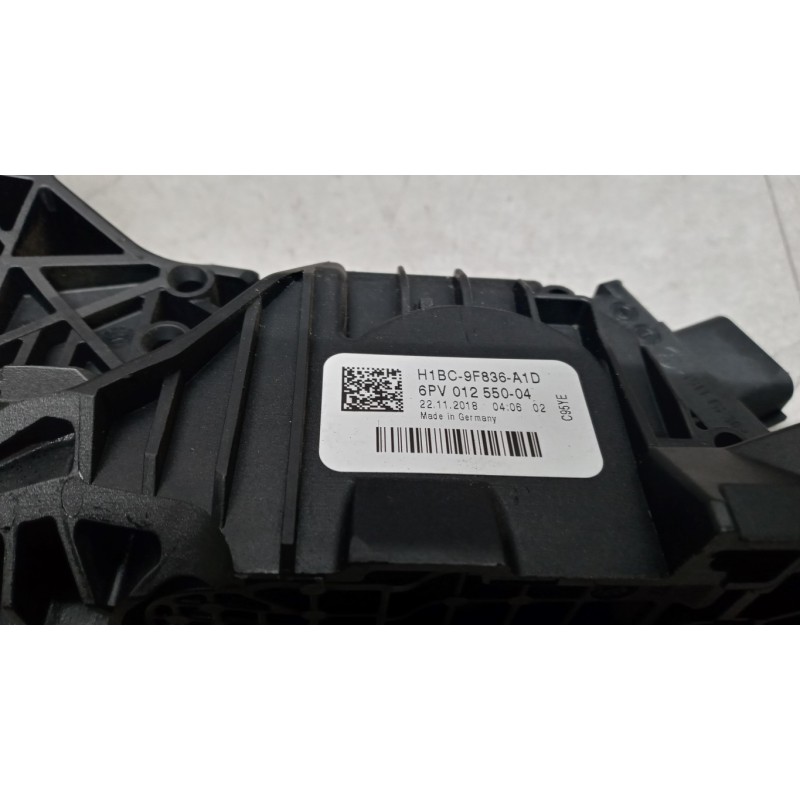 FORD ELETRONIC THROTTLE PEDAL  FORD Fiesta 2017> used