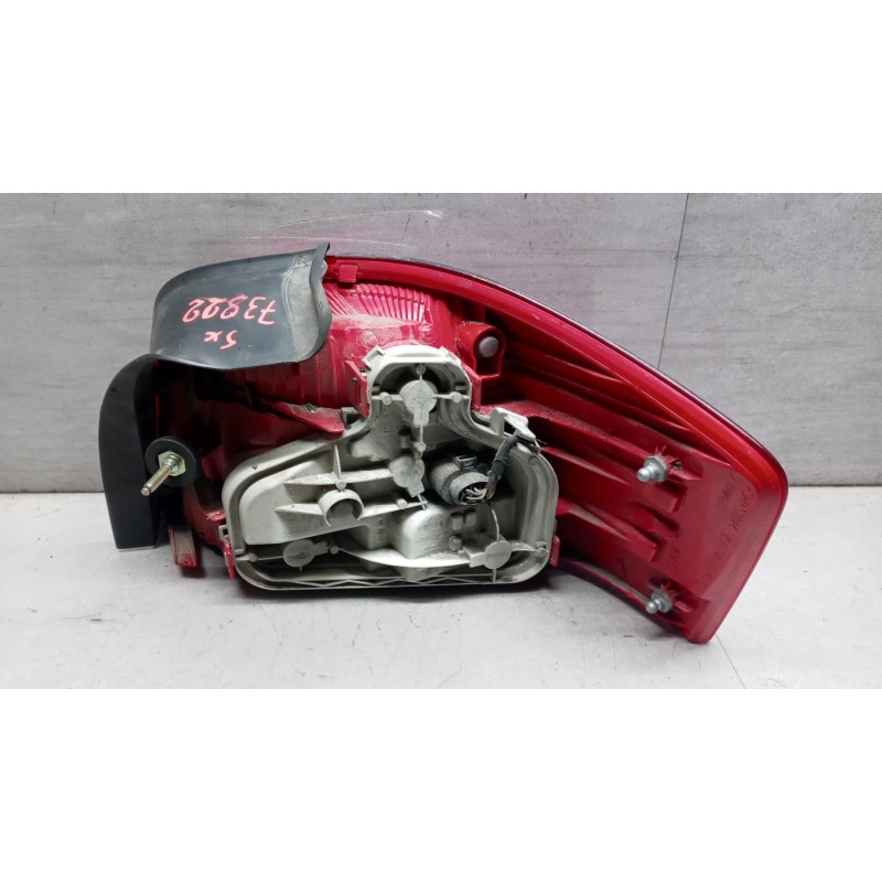 AUDI FARO POSTERIORE ESTERNO SINISTRO AUDI A3 2003>2005 usato