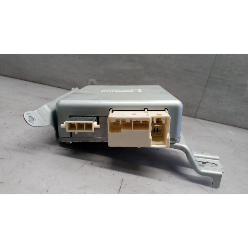 TOYOTA VARIOUS CONTROL UNITS  TOYOTA Avensis 2009> used